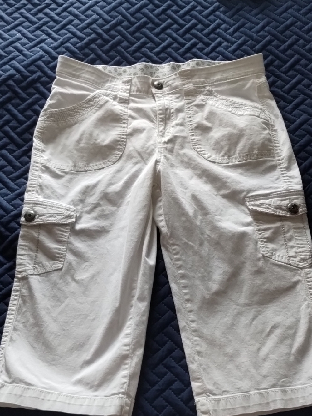Lee Women's White Cargo Capris